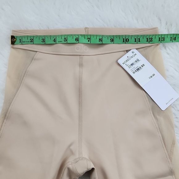 Alo Yoga Airlift High-Waist Ballet Dream Legging in Macadamia NWT Medium - Picture 9 of 10